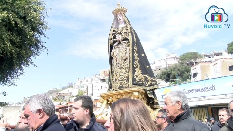 La processione dell’Addolorata