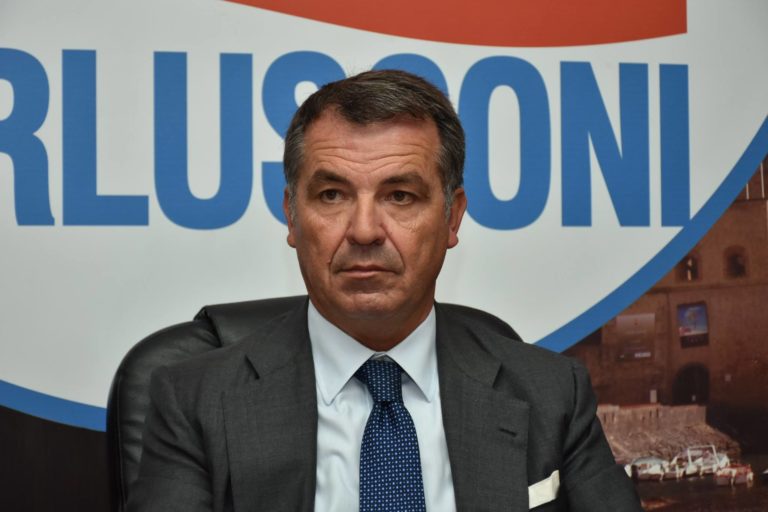 DL GENOVA, DE SIANO SI AUTOSOSPENDE DA FORZA ITALIA INSIEME AD ALTRI CINQUE COLLEGHI