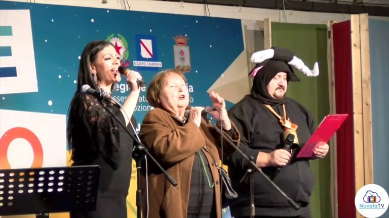 GUARDA LA REPLICA FORIO “NOTE DI NATALE SOTTO L’ALBERO” LA CORRIDA