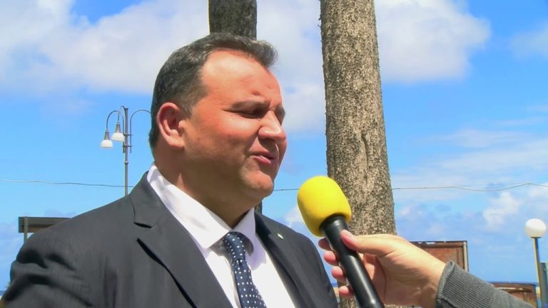 CASAMICCIOLA E IL SISMA, CASTAGNA