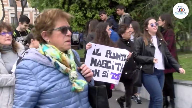 ISCHIA PROTESTA PER DIFENDERE IL DIRITTO ALLA SALUTE