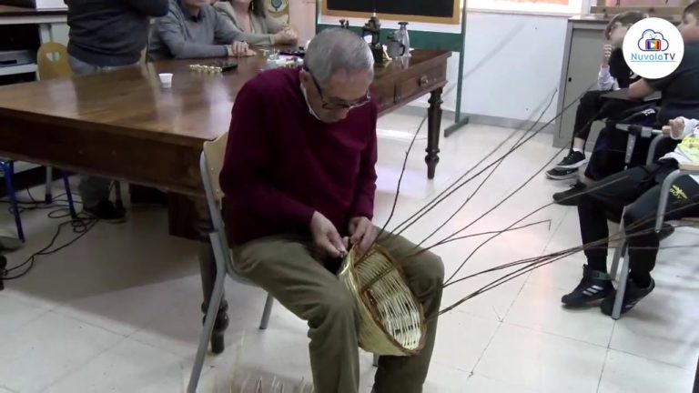 “TRADIZIONI, USI E COSTUMI ISOLANI”, ALLA SCOTTI L’ EVENTO PER SENSIBILIZZARE LE NUOVE GENERAZIONI