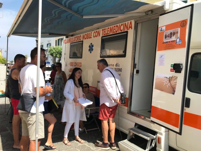 A ISCHIA IL CAMPER PER LA PREVENZIONE E DIAGNOSI PRECOCE DEL MELANOMA