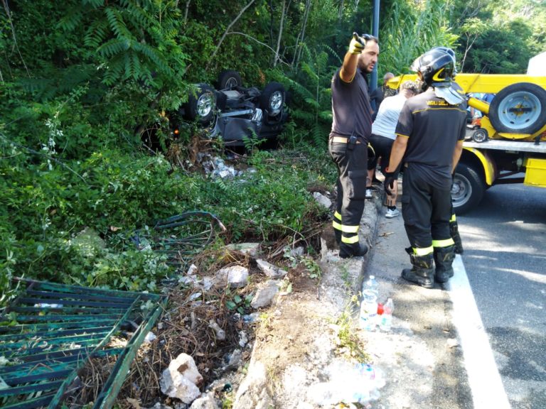 INCIDENTE SOPRELEVATA: JEEP CAPOVOLTA TRA LE STERPAGLIE, ILLESI CONDUCENTE E PASSEGGERO