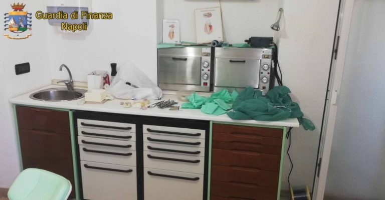 STUDIO DENTISTICO ABUSIVO A FORIO: LA FINANZA BECCA UN FALSO DENTISTA