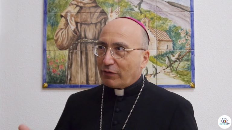 IL VESCOVO PIETRO: “CI SALVEREMO INSIEME O NON CI SALVEREMO”