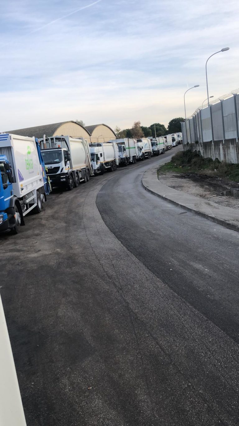 CAMION DELLA NU BLOCCATI ALLO STIR DI GIUGLIANO