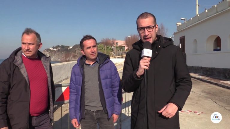 DISASTRO AL “FORTINO”: CEDE LA STRADA, L’APPELLO DEI RESIDENTI