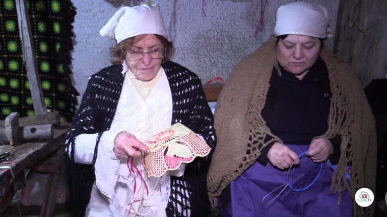 FORIO – SI RINNOVA LA TRADIZIONE DEL PRESEPE VIVENTE ALLA CHIESA REGINA DELLE ROSE