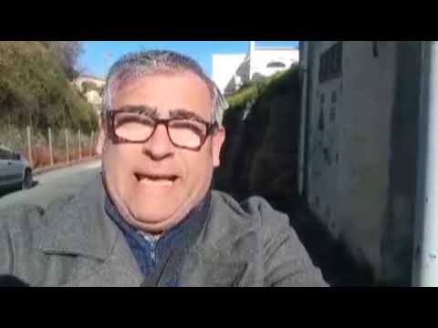 ISCHIA, GENNARO SAVIO DENUNCIA LA PERICOLOSA PRESENZA DI UN PALO DELLA LUCE A RISCHIO CROLLO