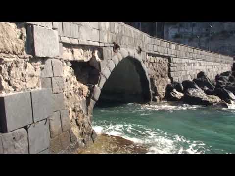 ISCHIA PONTE ABBANDONATA TRA DISSESTO E MANCATA PROTEZIONE DELLE COSTE