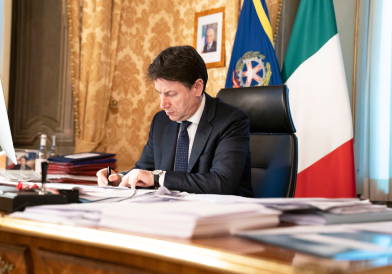 FINALMENTE PRONTO IL DECRETO RILANCIO, LA CONFERENZA STAMPA DI CONTE