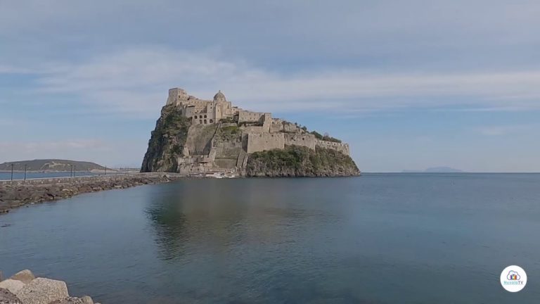 ISCHIA E IL PANICO PER IL “MORTO SOSPETTO”, COME STANNO LE COSE