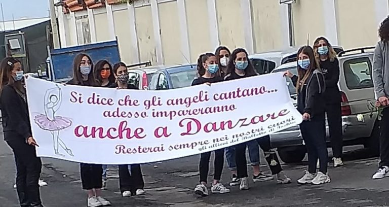 L’ULTIMO SALUTO A BARBARA RUMORE: “LA TUA ANIMA CONTINUERA’ A DANZARE”