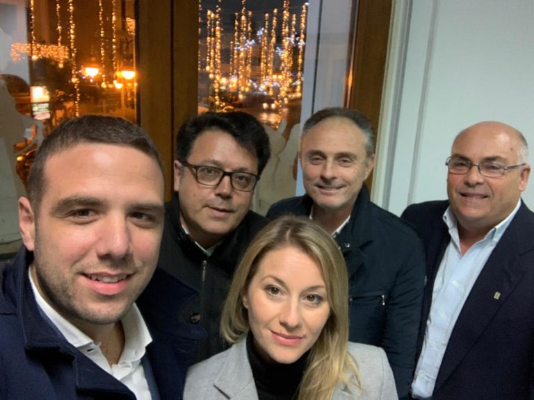 ISCHIA RIPARTE, STATO DI CALAMITÀ PIÙ UNA MANOVRA DI BILANCIO STRAORDINARIA PER LA RIPRESA: LA PROPOSTA DEL GRUPPO “PER ISCHIA”