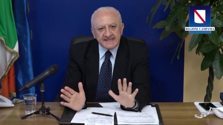 IN ATTESA DELL’ORDINANZA, LE ANTICIPAZIONI DI DE LUCA: “DOMANI RIAPRONO LE ATTIVITÀ, GIOVEDÌ TOCCA A BAR E RISTORANTI”