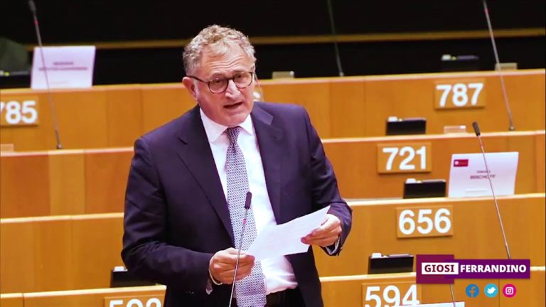 GIOSI FERRANDINO ALL’EUROPA: “AIUTIAMO CITTADINI E IMPRESE, NON LE BANCHE”