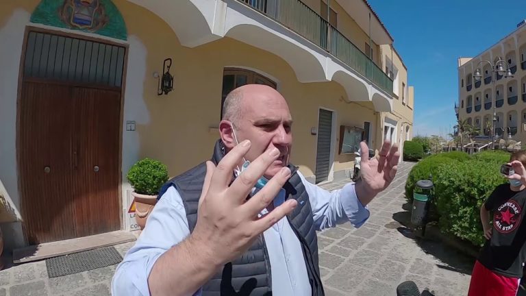 IL SINDACO FERRANDINO AI PROPRIETARI DEI NOLEGGI: “REMIAMO TUTTI NELLA STESSA DIREZIONE, CI FAREMO SENTIRE NEI TAVOLI ISTITUZIONALI”