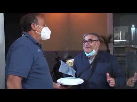 TRA NEGOZI CHIUSI E SARACINESCHE ABBASSATE, IL FORNO DEL RISTORANTE PIROZZI “ILLUMINA” ISCHIA PONTE