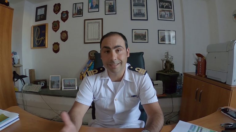 ASSEMBRAMENTI AGLI IMBARCHI E A BORDO, IL COMANDANTE MELONI: “SERVE IL CONTRIBUTO DI TUTTI, PASSEGGERI COMPRESI”