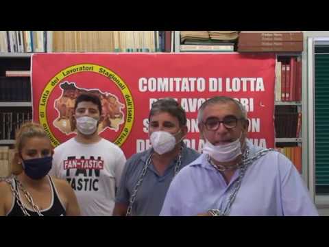 INCATENATI E IMBAVAGLIATI PER RIVENDICARE IL RICONOSCIMENTO DEI DIRITTI DEI LAVORATORI STAGIONALI