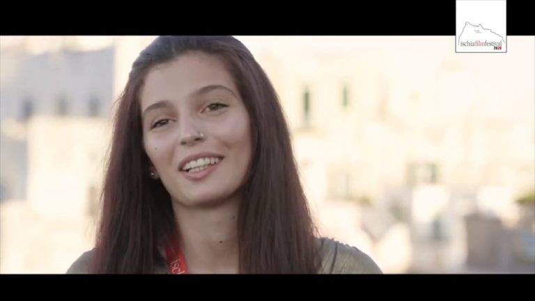 IL CAST DELL’AMICA GENIALE RITORNA AD ISCHIA: “QUESTA E’ UN’ISOLA SPECIALE”