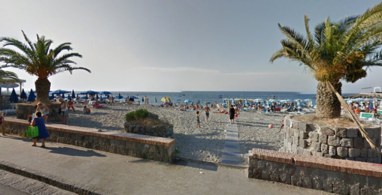 CASAMICCIOLA: SICUREZZA SULLE SPIAGGE, SELEZIONATE LE 13 BORSE LAVORO