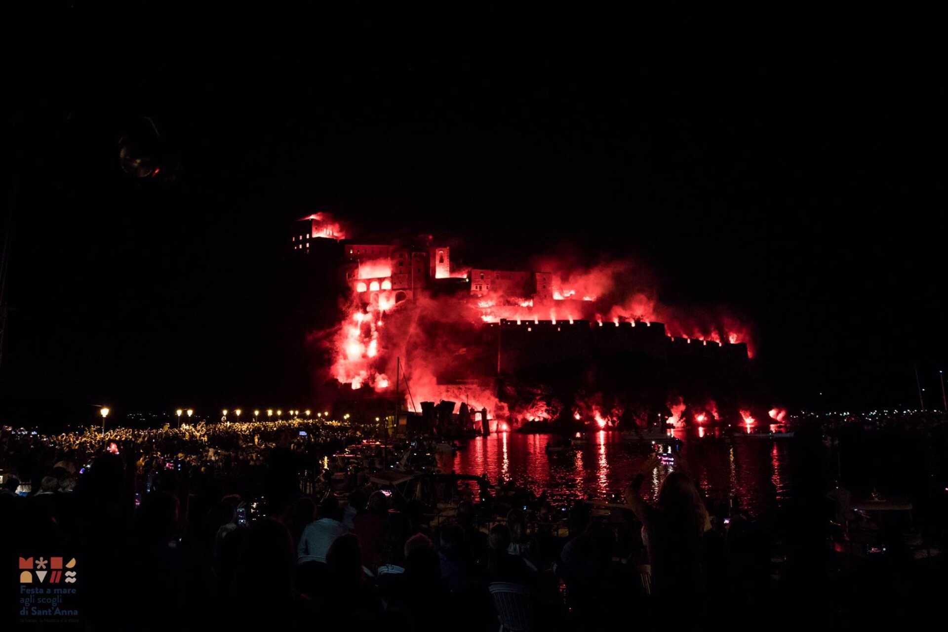 LA STORIA DELLA PARTECIPAZIONE DELL'ISOLA DI PROCIDA ALLA FESTA DI SANT'ANNA
