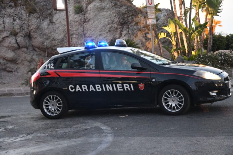 RITORNANO I TURISTI, I CARABINIERI INTENSIFICANO I CONTROLLI