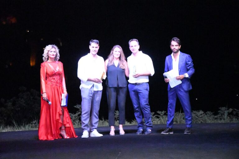 PER LE ECCELLENZE CAMPANE PREMIATI I DUE CHEF ISOLANI PASQUALE PALAMARO E NINO DI COSTANZO