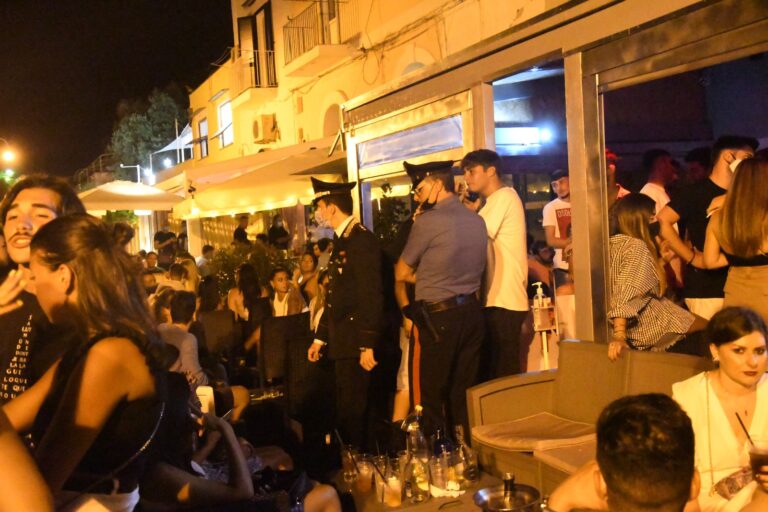 CONTROLLI DI FERRAGOSTO, ISOLE BLINDATE: IL BILANCIO DEI CARABINIERI