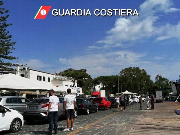 CONTRO-ESODO DI FINE AGOSTO: GIUNTI SULL’ISOLA 25.000 PASSEGGERI, PARTITI IN 38.000