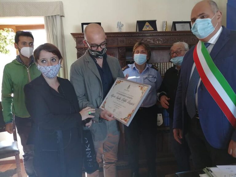 FESTEGGIO’ L’ULTIMO COMPLEANNO AD ISCHIA: ATTESTATO DI CIVICA BENEMERENZA AI GENITORI DELLA PICCOLA MARIA SOPHIA