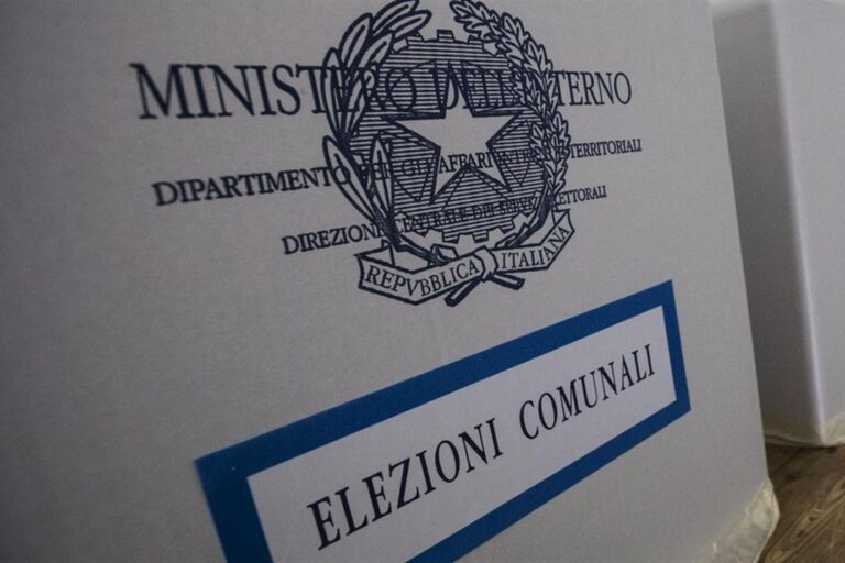 PROCIDA – IRREGOLARITÀ IN UN SEGGIO: INTERVENGONO I CARABINIERI