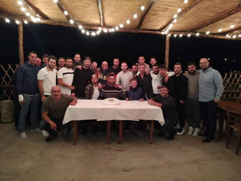 CALCIO A 5: LA VIRTUS LIBERA FORIO COCCOLATA DA “I SAPORI DELLA NONNA”