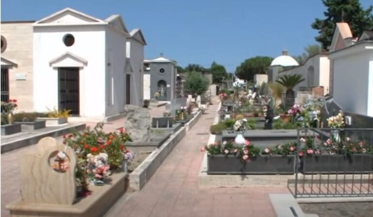 COMMEMORAZIONE DEI DEFUNTI: LE DISPOSIZIONI PER IL CIMITERO D’ISCHIA
