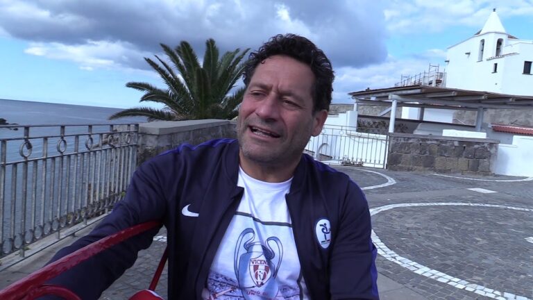 GIANNI SASSO: “SE HO RIPRESO A GIOCARE A CALCIO CON LE STAMPELLE LO DEVO ANCHE AL COMPIANTO PRESIDE ANTONIO DE SIMONE”