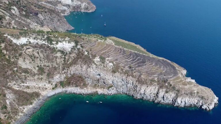 COMMEMORAZIONE DEI DEFUNTI: LE DISPOSIZIONI DEI COMUNI ISOLANI