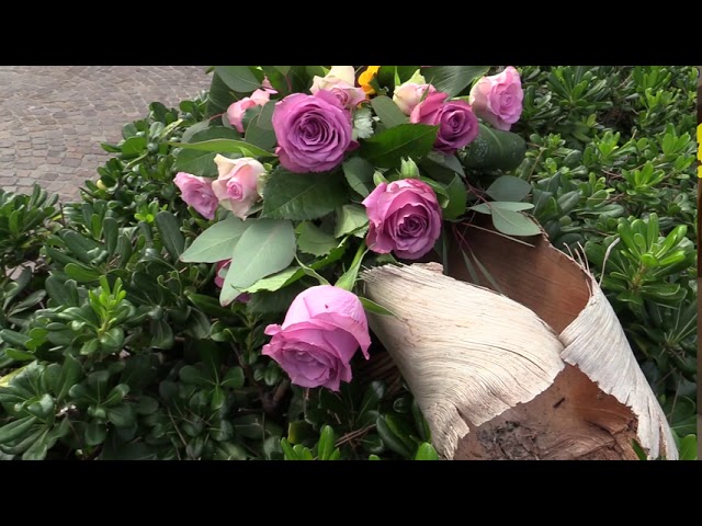 PRESSO IL “RIZZOLI” DI LACCO AMENO LO STRUGGENTE SALUTO DEI COLLEGHI AL DOTTOR PEPPE ASCIONE