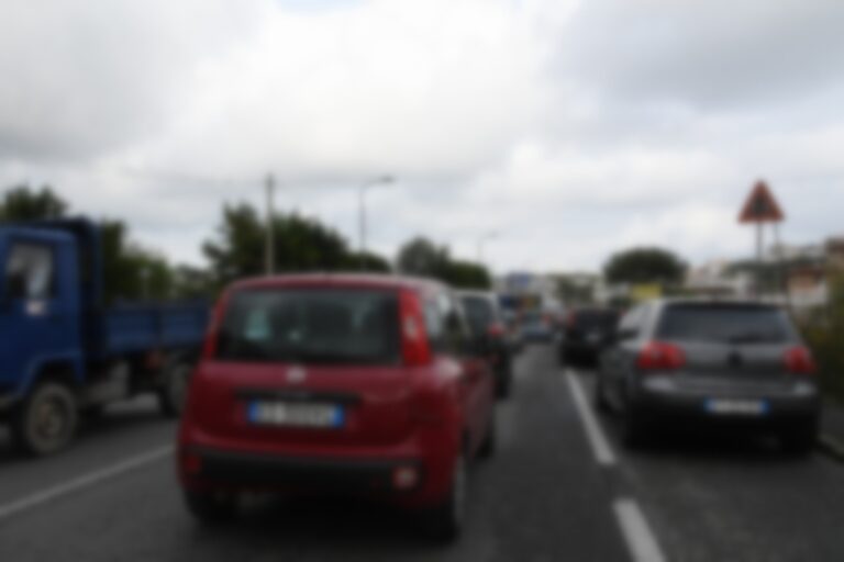 ISCHIA, TRAFFICO IN TILT: TUTTI AL SUPERMERCATO, MA PERCHE’?