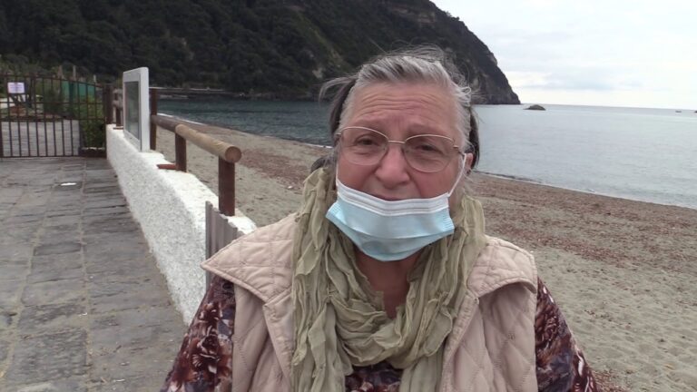 LA CROCE ROSA SENZA INFERMIERI, L’APPELLO DI ROSA IACONO