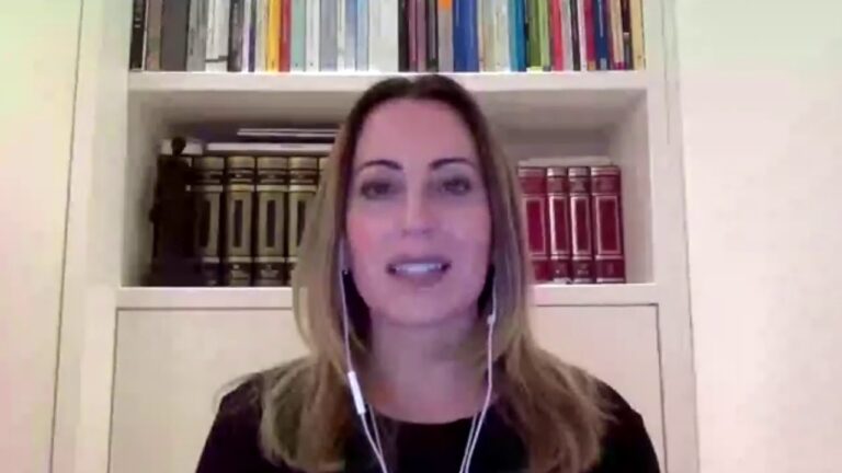 LUCIA FORTINI: “PER LA RIAPERTURA DELLE SCUOLE DECIDEREMO IN BASE AI DATI DELL’UNITA’ DI CRISI”