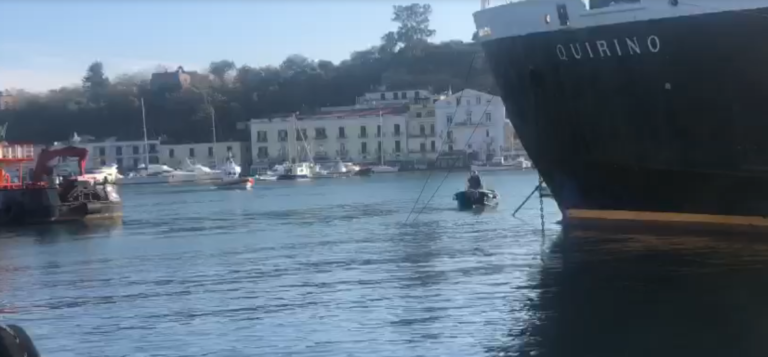 IL “QUIRINO” TRASPORTATO A NAPOLI IN CANTIERE: INGENTI I DANNI PROVOCATI DALL’INCENDIO