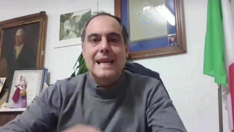 PROCIDA CHIUDE LE SCUOLE FINO A NATALE. IL SINDACO AMBROSINO: “CHIUSURA NECESSARIA”