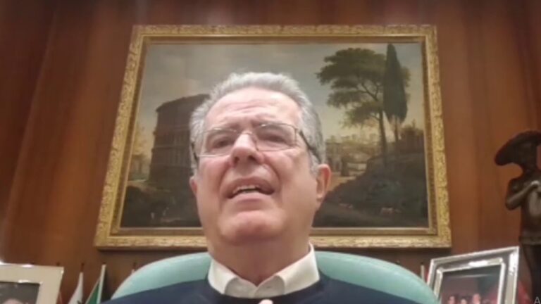 GLI AUGURI DI FRANCESCO DEL DEO: “UN NATALE DI SPERANZA DEDICATO AGLI AFFETTI VERI”