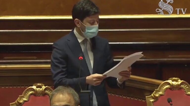 LA CAMPANIA PASSA DA ZONA A ROSSA A ZONA ARANCIONE: NON CAMBIA NULLA, MA RIAPRONO I NEGOZI: SI POTRA’ ANDARE IN ALTRO COMUNE PER LO SHOPPING?