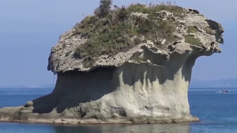 LACCO AMENO – NO ALLE LUMINARIE DI NATALE, PASCALE: “COSÌ STANZIEREMO ALTRI 15.000 EURO PER I BISOGNOSI E SIAMO QUASI A 60MILA EURO”