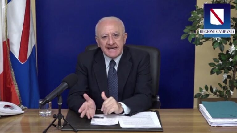 DE LUCA: “NESSUN RILASSAMENTO PER LE FESTIVITA’ NATALIZIE, CI GIOCHIAMO IL FUTURO DEL PAESE”