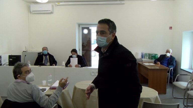 VIDEO – IL MOMENTO DELLO SCONTRO TRA STANI VERDE E FRANCESCO DEL DEO SULLE “OMBRE” DELLE SOCIETA’ “