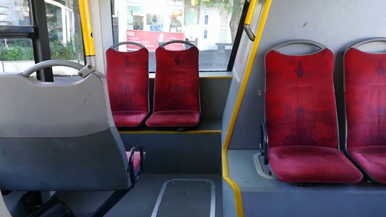 SULLA MAGGIOR PARTE DEI PULLMAN DELL’EAV BUS MANCANO I DISPENSER DI GEL IGIENIZZANTE
